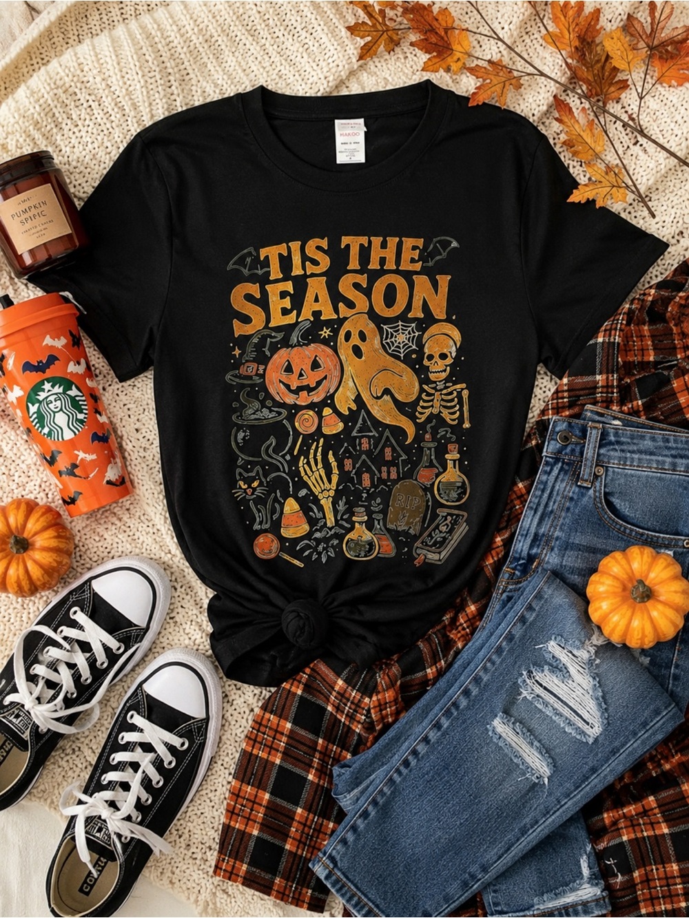 Tis The Season Halloween Graphic Tee 🎃👻🕸️